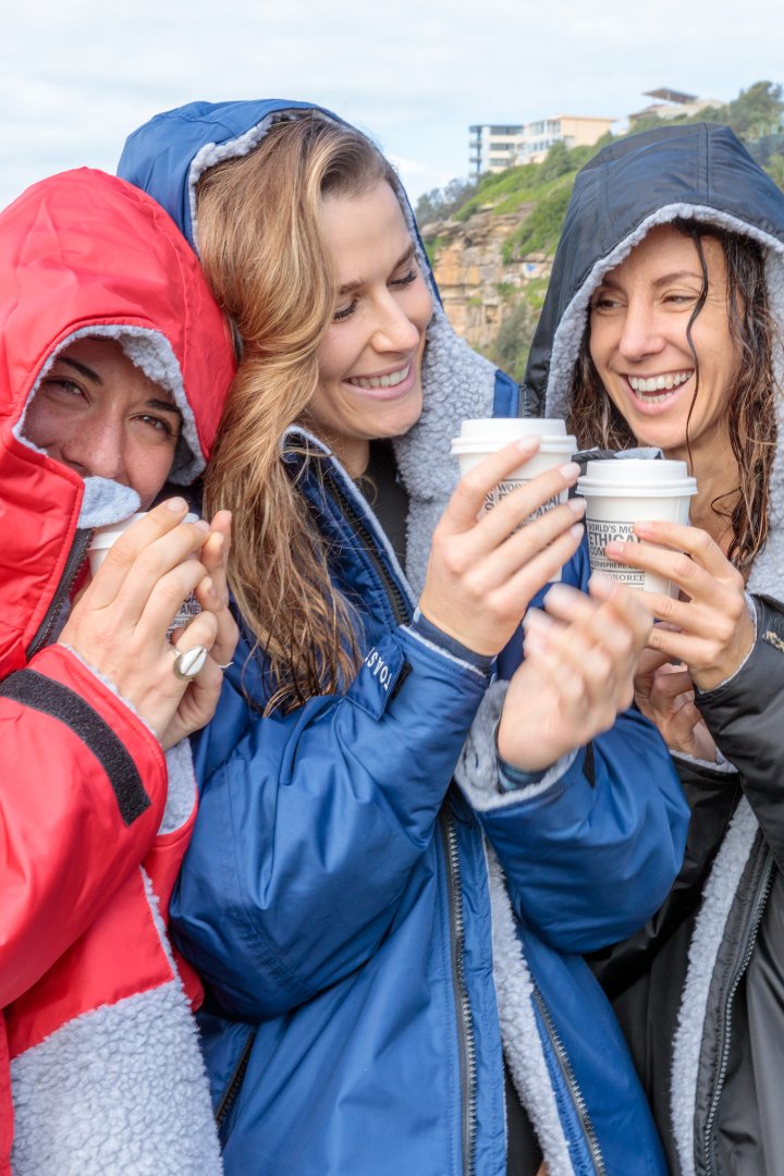 Toasty Life ultimate weatherproof fleece lines jackets / changing robes for outdoor adventures in red blue and black swimming