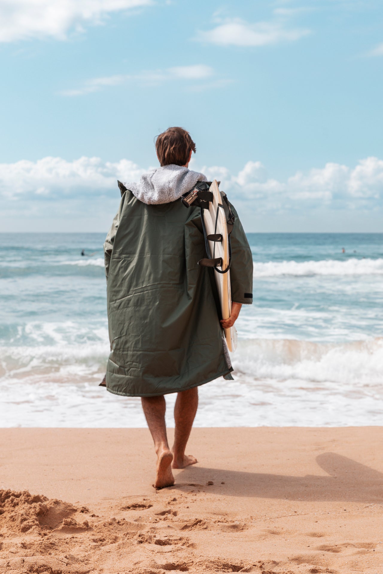 Toasty Khaki weatherproof, cosy and multifunctional jacket for all outdoor activities. Fully lined with thick, soft, moisture wicking fleece that acts as a blanket to keep your core warm and dry even during the coldest winter months.