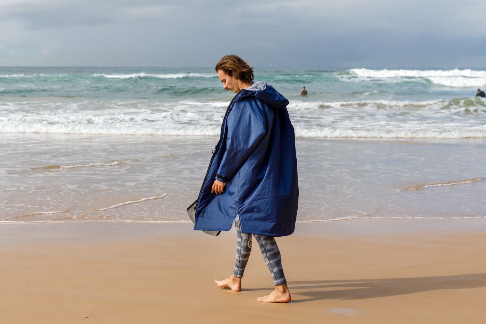 Toasty Navy weatherproof, cosy and multifunctional jacket for all outdoor activities. Fully lined with thick, soft, moisture wicking fleece that acts as a blanket to keep your core warm and dry even during the coldest winter months.