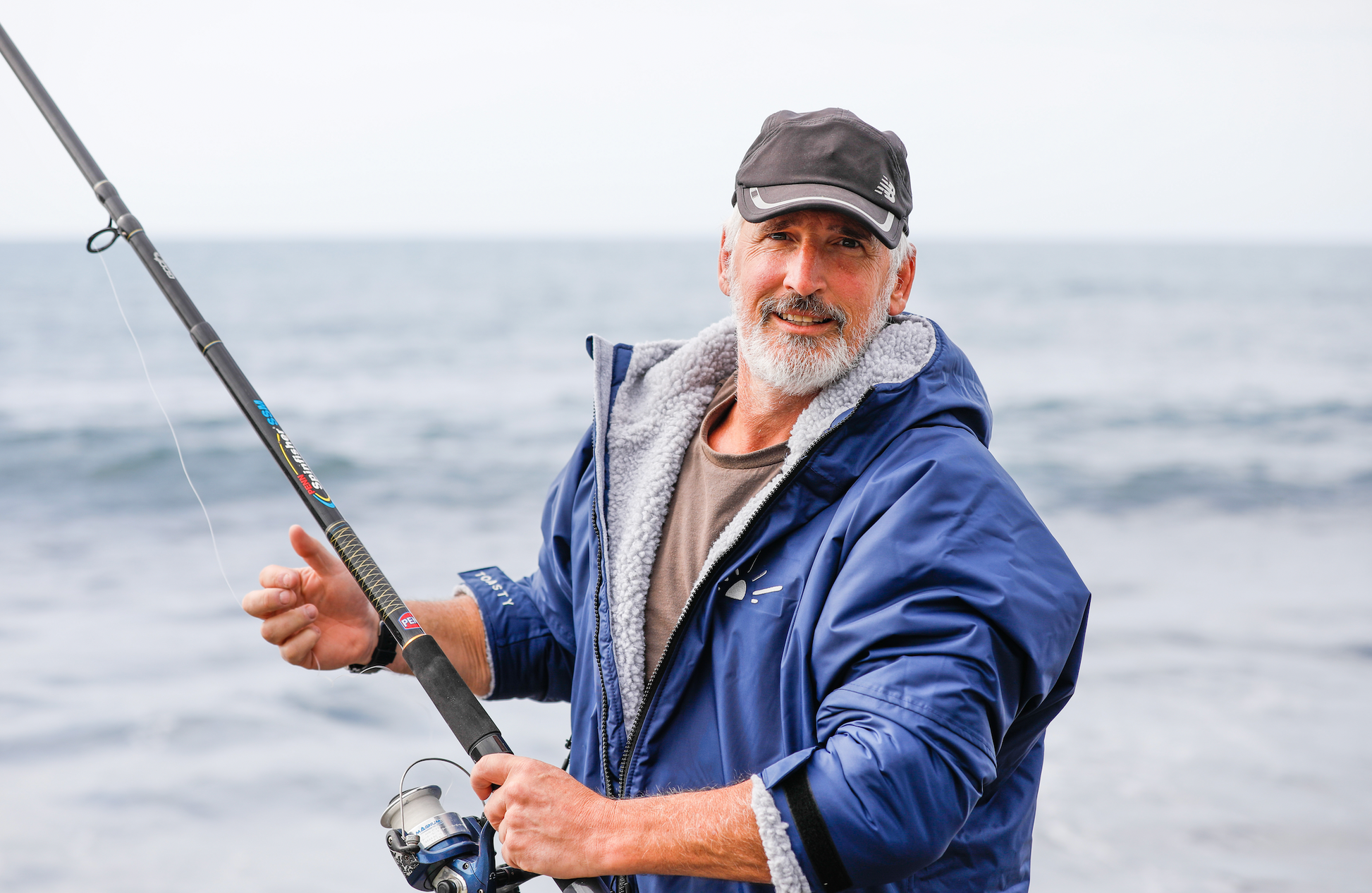 Toasty Navy weatherproof, cosy and multifunctional jacket for all outdoor activities. Fully lined with thick, soft, moisture wicking fleece that acts as a blanket to keep your core warm and dry even during the coldest winter months.